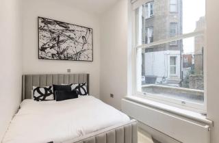 Bright, Sleek & Sophisticated Stay in Kensington - 2