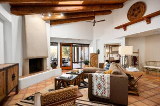 Exclusive Boulders Retreat near Downtown Cave Creek hiking scenic views. - 9