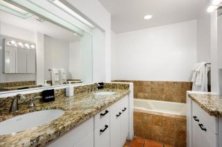 Exclusive Boulders Retreat near Downtown Cave Creek hiking scenic views. - 2