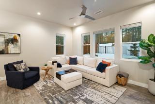 Pinnacle Pines Forest Views Modern Home with EV Charger Direct Trail Access - 7