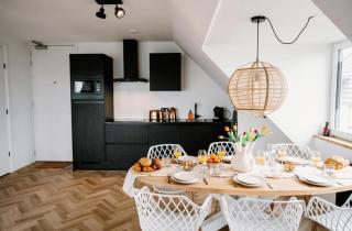 Lake House 10 - 4 Person Lake view apartment! - 3