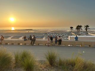 Modern appartement met frontaal zeezicht te Westende - 1