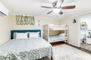 Families Welcome! Retreat with Pool in Spring Hill - 1