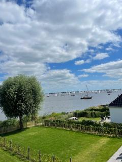 Lake House 10 - 4 Person Lake view apartment! - 8