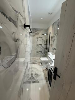 Elegant Escapes Milios - 1