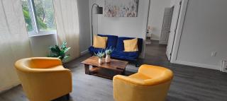 Spacious 3BR-2BTH Apt near Downtown & VA Hospital - 1