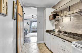 Balcony Views to Gatlinburg - 7