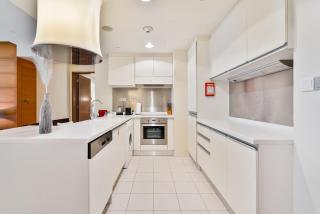 Luxurious Studio with Burj Khalifa View Direct Dubai Mall Access - Kempinski Residence - 5