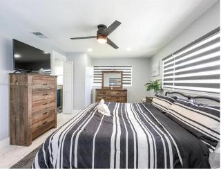 Waterfront 3BR Pool Oasis with Dock, Grill & Lounge - 6