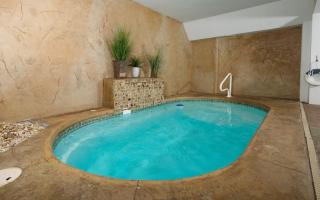 Gatlinburg Secret Splash - Private Indoor Pool, Outdoor Hot Tub, Jetted Tub + Game Room - 6