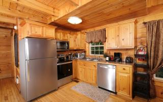 Gatlinburg Secret Splash - Private Indoor Pool, Outdoor Hot Tub, Jetted Tub + Game Room - 2