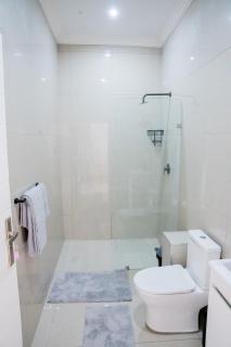 Modern two-bedroom apartment - 3