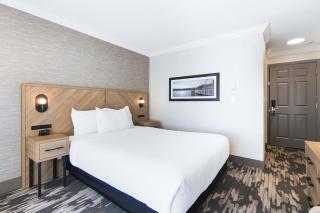 Sandman Hotel & Suites Kelowna - 9