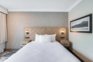 Sandman Hotel & Suites Kelowna - 5