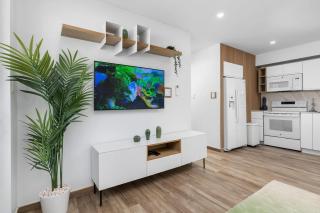 NEW 1B1BA Spacious Condo w/Pool, GYM @ Palm Beach! - 3