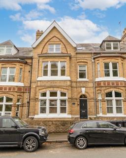 Faulkner Luxury Suites - 8