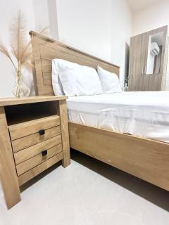 Opera8 Elegant 1BR Pool Gym Accessories - 8