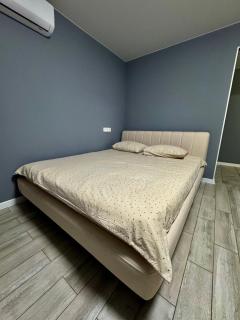 Простора і сучасна євродвушка в центрі Черкас! - 8