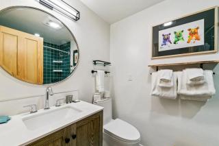 Stylish 4-Bedroom Lakeside Home with Decks - 1