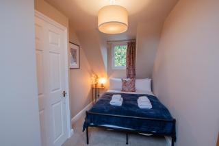 Hazel House - Cosy 2 bedroom house with parking near to Oxford - 1
