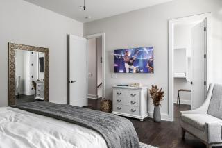 LUXE-Tennessee Row-Heart of Gulch-Mins to Broadway - 9