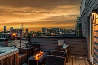 LUXE-Tennessee Row-Heart of Gulch-Mins to Broadway - 8