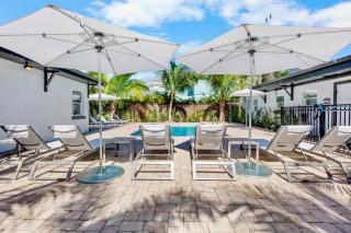 Haley's at Anna Maria Island Inn - 2