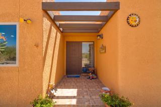 Conveniently located, kid-friendly retreat! - Tucson - 8