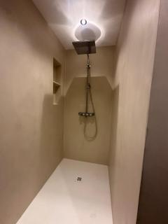 Studio with Pool Table and Optional Sauna & Hot Tub - 5