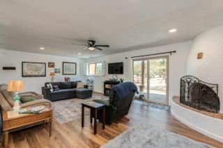 Conveniently located, kid-friendly retreat! - 0