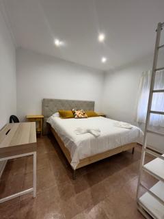 Terraza 120 m2 y paellero - Metro & Aeropuerto - 9