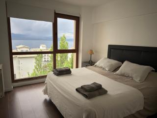 Departamento centro con vista al lago - 7