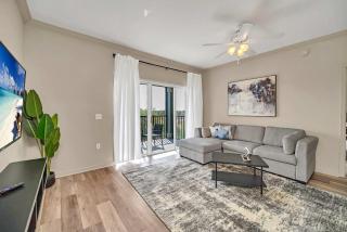 Bright Condo - 2BR with Pool, near Disney! - 4