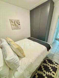 Waterfall Smart Apartment - 4