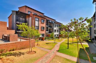 Waterfall Smart Apartment - 3