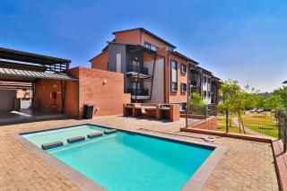 Waterfall Smart Apartment - 2