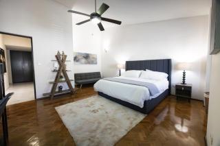 Spacious & Comfortable Home Exclusive Neighborhood - 4