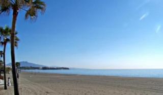 Appartement rénové 150 mètres de la plage - 1