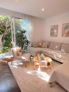 The Luzia House - sunny 4BR Villa with gardens & terraces - 9