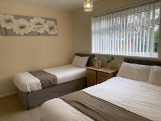 Chester Cosy 2 Bed - 4