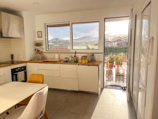 The Luzia House - sunny 4BR Villa with gardens & terraces - 6