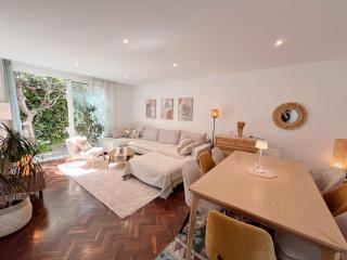 The Luzia House - sunny 4BR Villa with gardens & terraces - 1