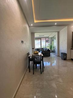 Luxurious Apt with Pool&Sea View - 8