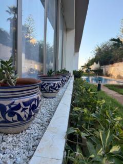 Luxurious Apt with Pool&Sea View - 4