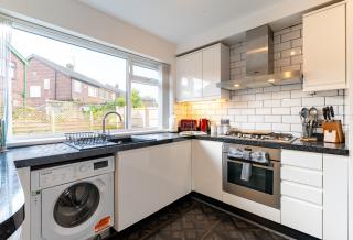 Headingley Lodge - Off street parking and excellent transport links to city centre - 1