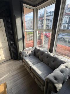 Reads Avenue - Luxury Ground Floor Studio - Next Door to H&A Social Club - 2