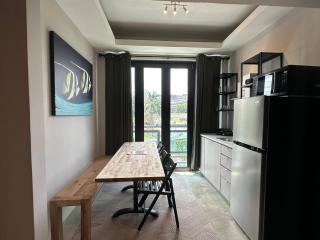 4 bedroom, 3 bathrooms, apt F - 5