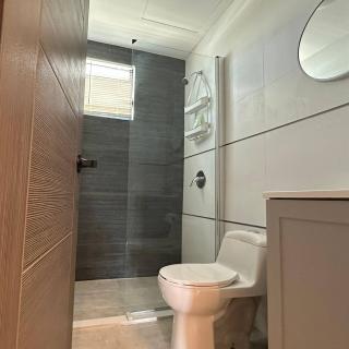 4 bedroom, 3 bathrooms, apt F - 1