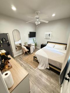 Cozy Guest house near FSU Trails and the airport - 8