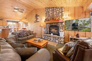 Meandering Moose - Walk to Zoo, Hiking, Slopes & Golf Course, Smart TV, Deck, BBQ - 9